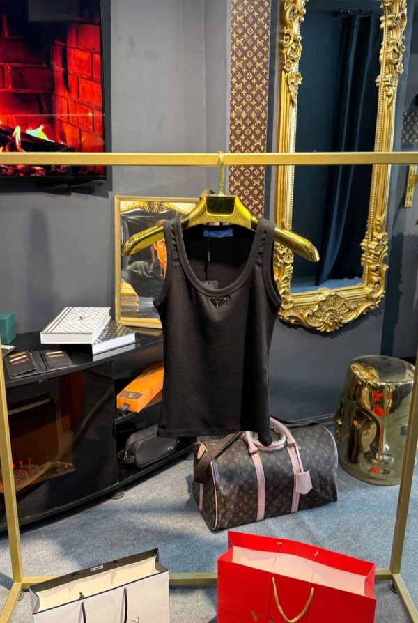 גופיה prada צבע שחור